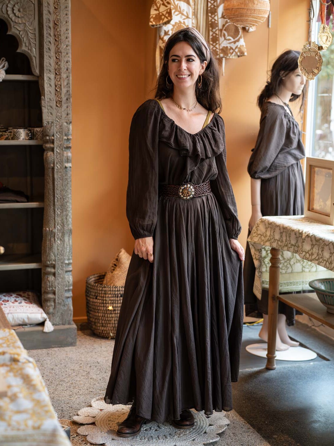 Bohemian stijl rok ‘Liora’ donkerbruin gecombineerd met blouse