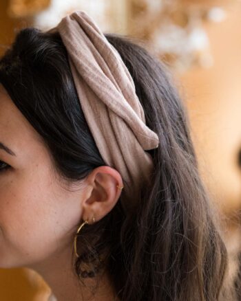 taupekleurige boho haarband Shea